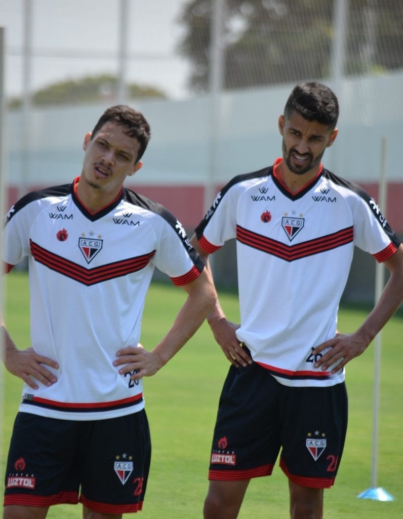 jorginho_e_mike_HLKiwrA