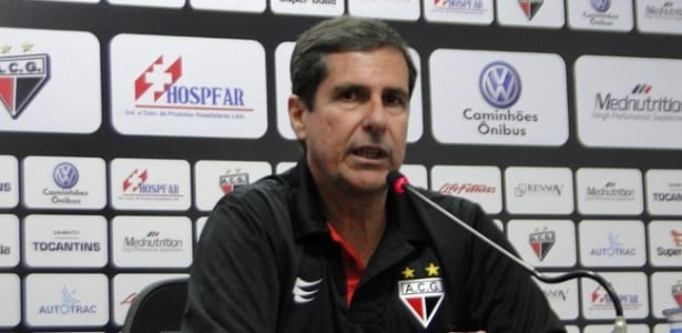 tecnico-arthur-neto-na-entrevista-coletiva-de-apresentacao-no-atletico-go-11092012-1347384267700_615x300