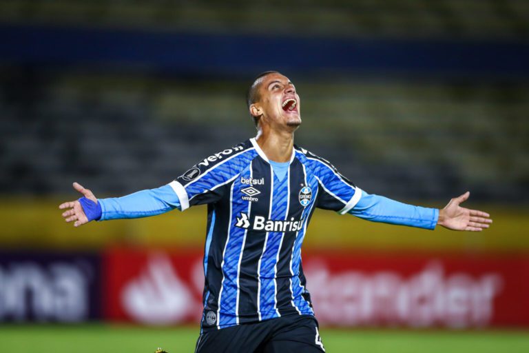 Ricardinho Grêmio Atlético-GO