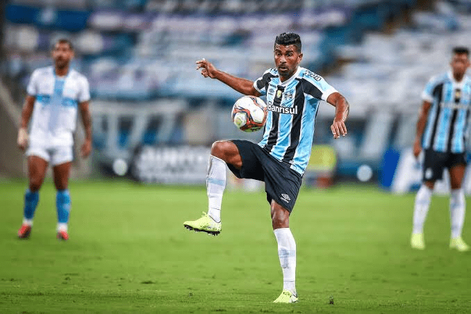 Thiago Santos Grêmio Atlético-GO
