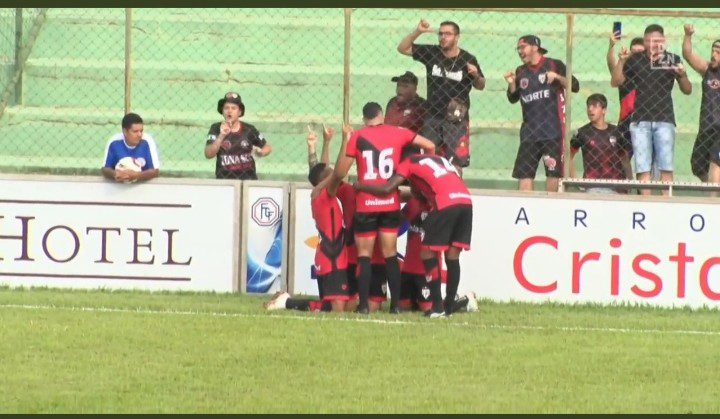 Mais Três Pontos Atlético Go Vence De Virada O Iporá E Se Mantém Na Liderança Do Goianão 