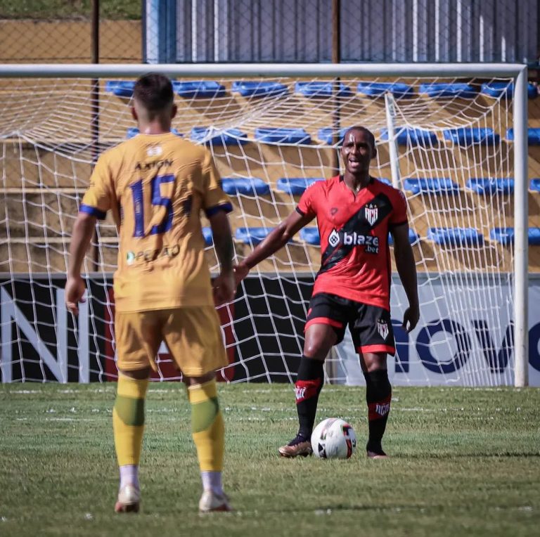 Matheus Sales Atlético-GO