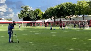 Atlético-GO treinando