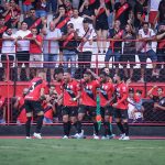 Atlético-GO comemorando