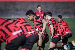 Lucas Rocha treinando