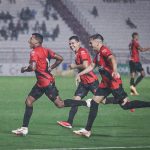 Maguinho comemorando Atlético-GO