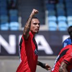 Luiz Fernando comemorando Atlético-GO