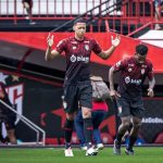 zagueiro Adriano Martins