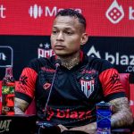 Atacante do Atlético completa 100 jogos com a camisa do clube diante do Vitória