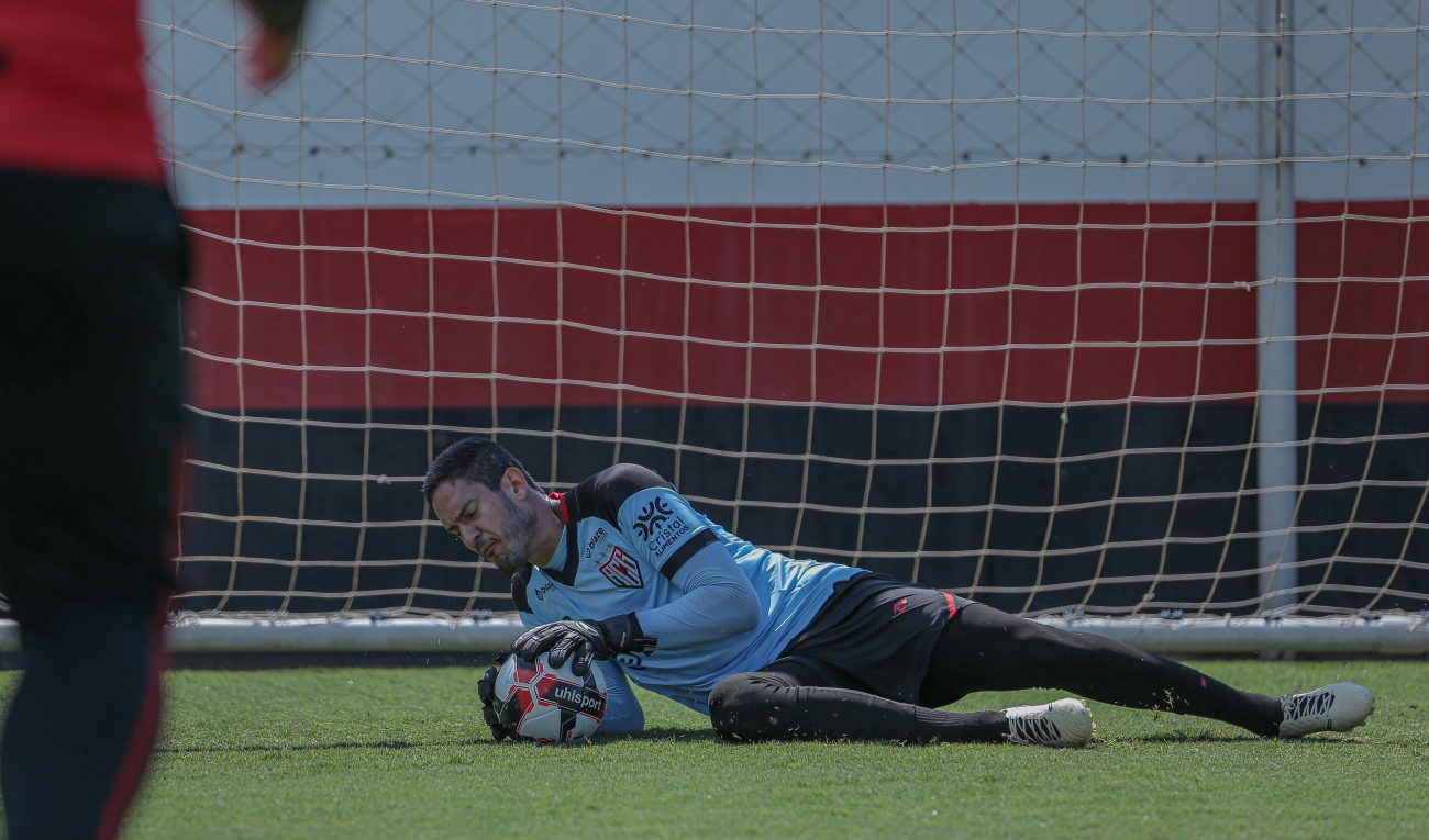 Goleiro Ronaldo está em reta final de transição - Foto: Bruno Corsino (ACG)