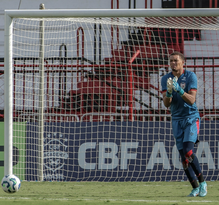 Martins, goleiro da base do Atlético-GO
