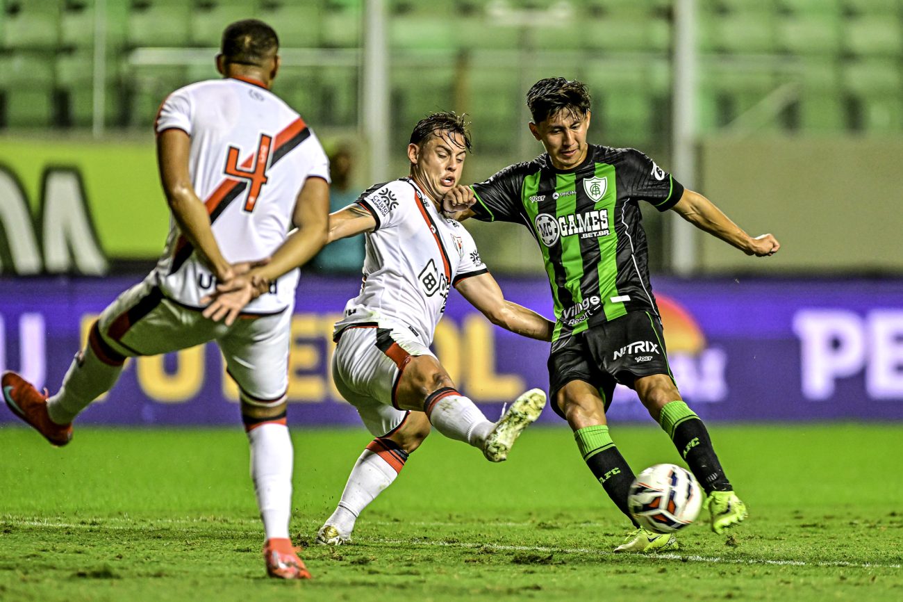 América-MG x Atlético-GO. Foto: Mourão Panda / América