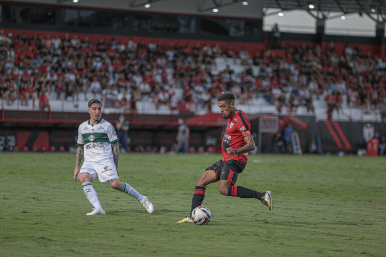 Atlético-GO x Coritiba. Foto: Flickr/Atlético-GO
