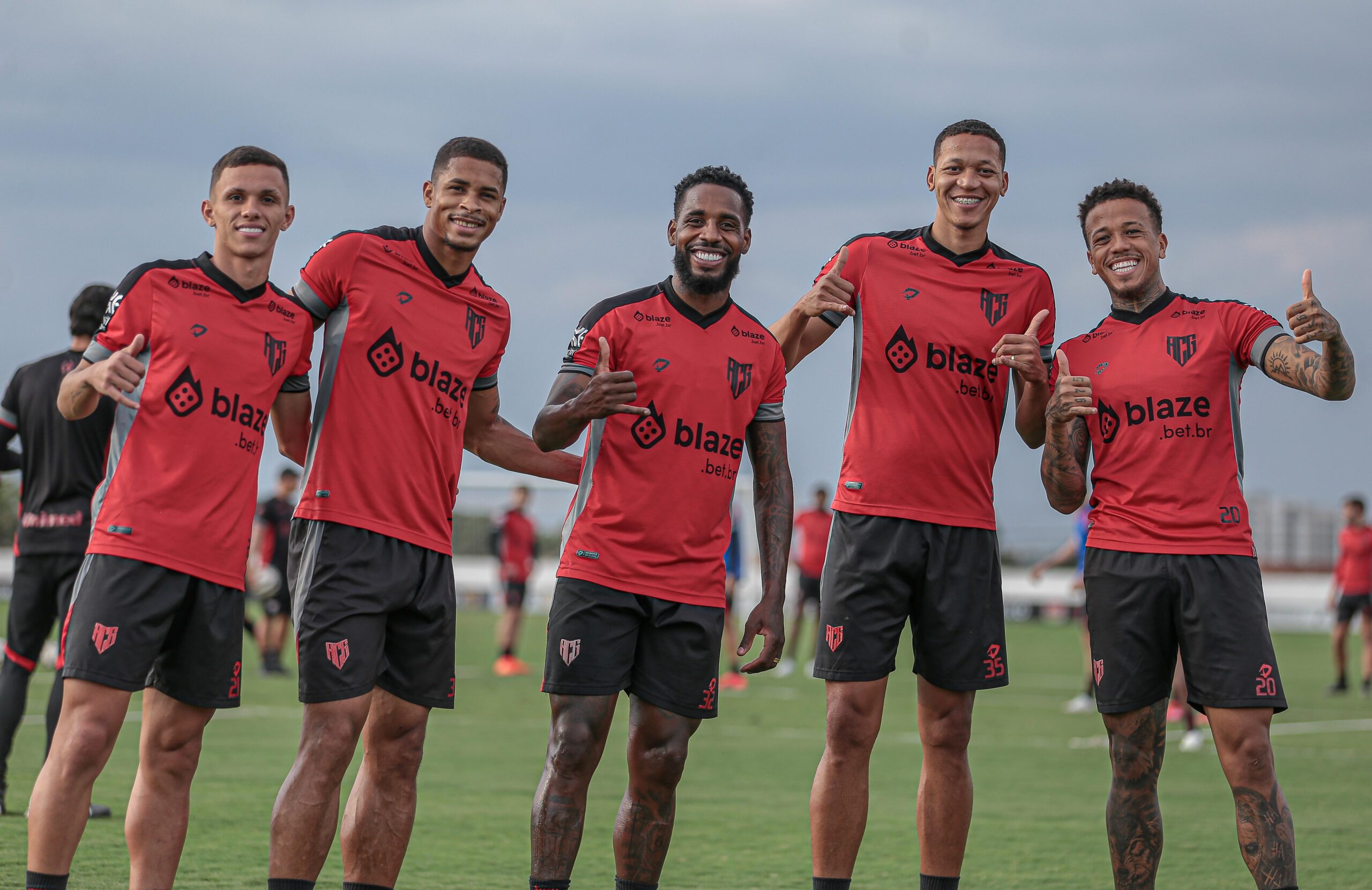 Atlético-GO embolsa 1,5 milhão com empréstimo de jogador para Santa Clara