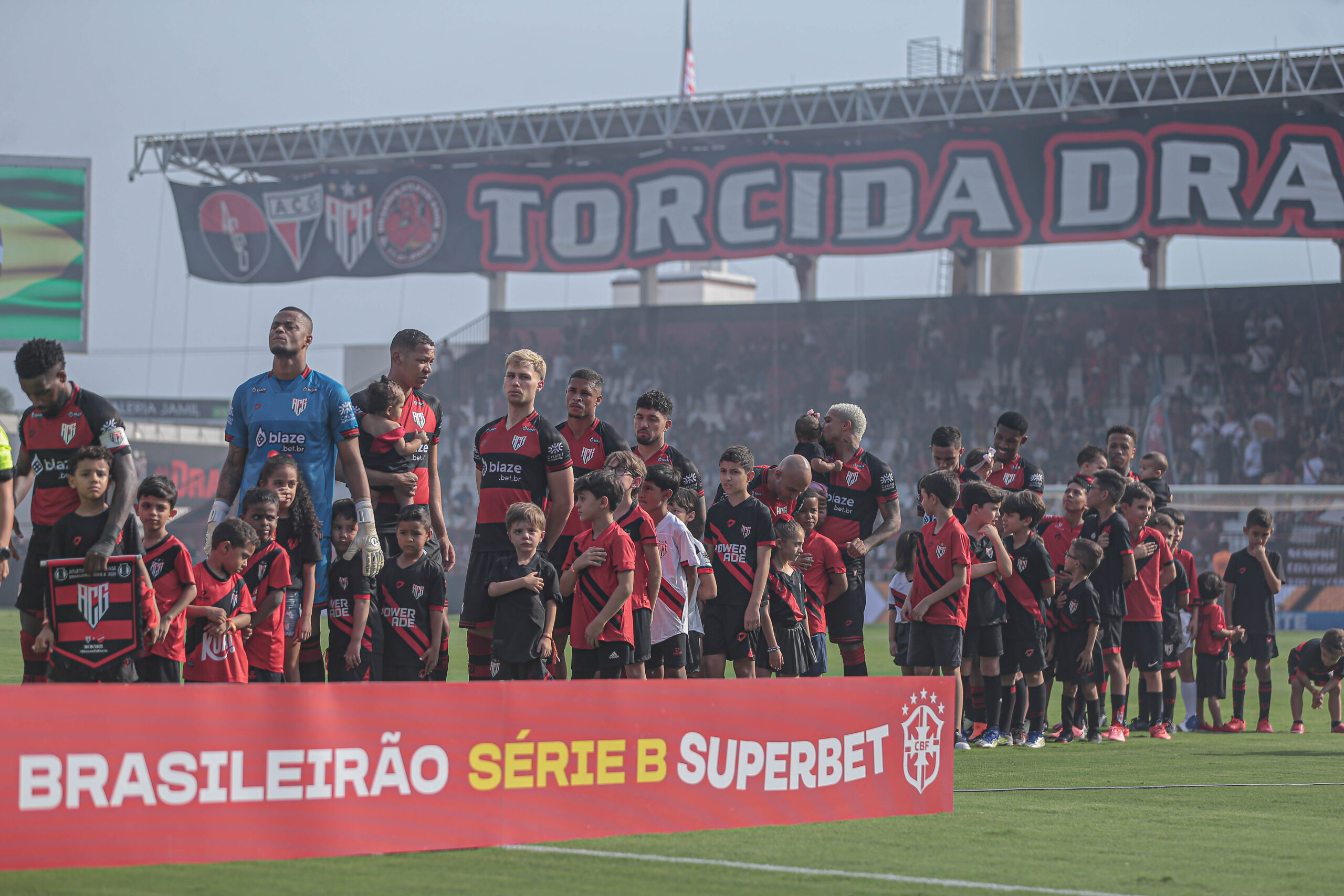 Atlético-GO pode rechear os cofres com 2 milhões para ‘salvar’ a temporada